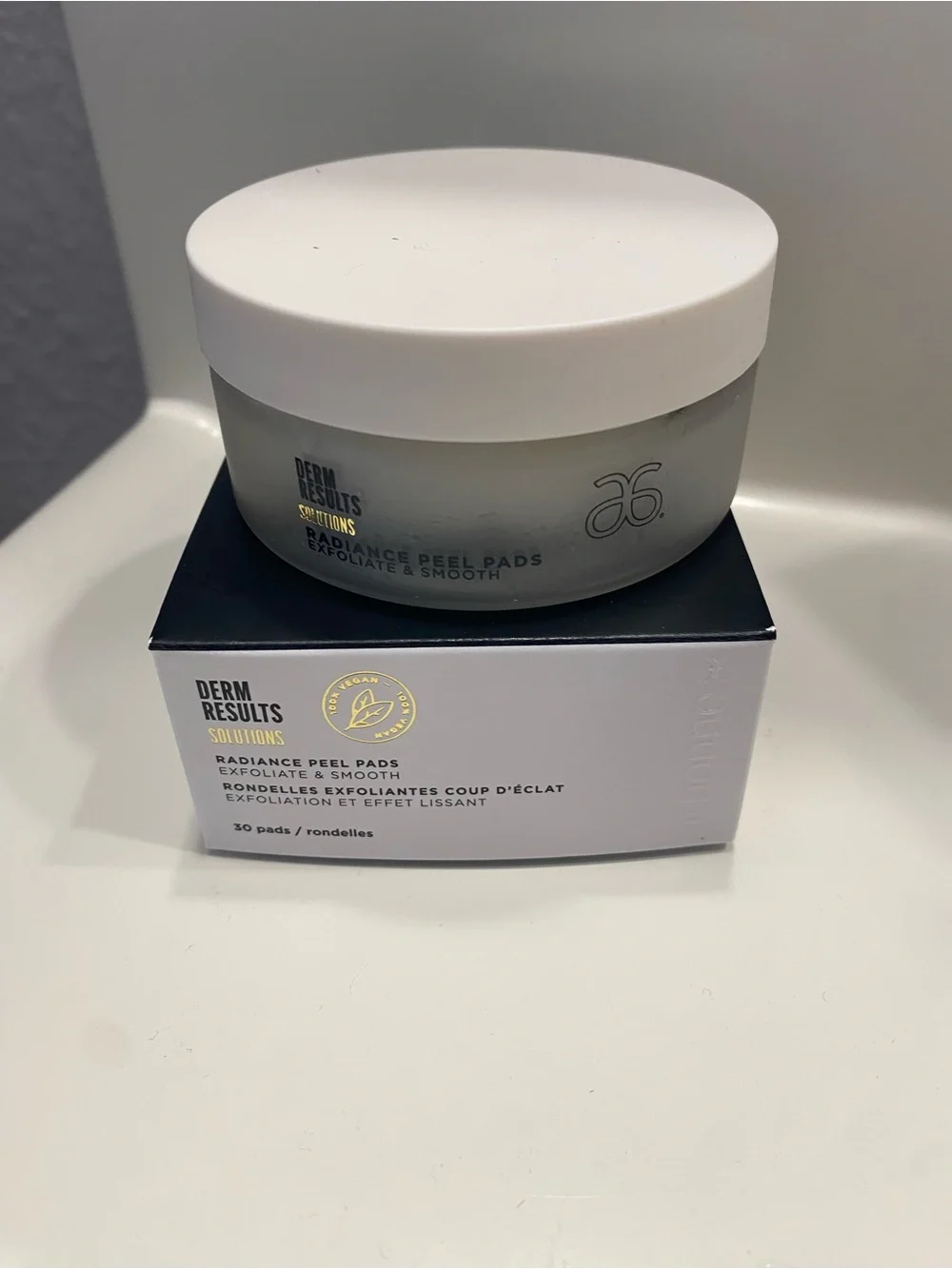Arbonne Radiance Peel Pads - White and Black Packaging